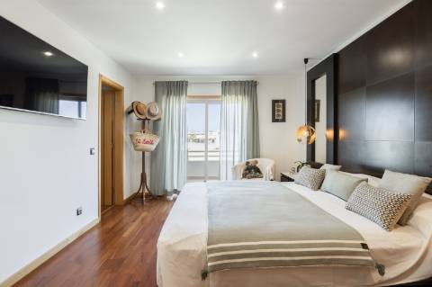 Excepcional apartamento com terraço e vistas deslumbrantes sobre a Ria Formosa