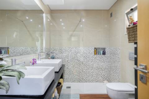 Excepcional apartamento com terraço e vistas deslumbrantes sobre a Ria Formosa