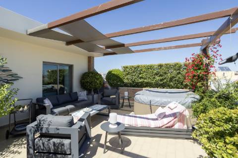 Excepcional apartamento com terraço e vistas deslumbrantes sobre a Ria Formosa