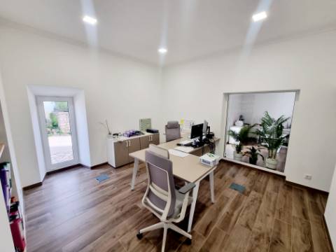 VENDIDA PELA 'TA MAISON DE RÊVE'