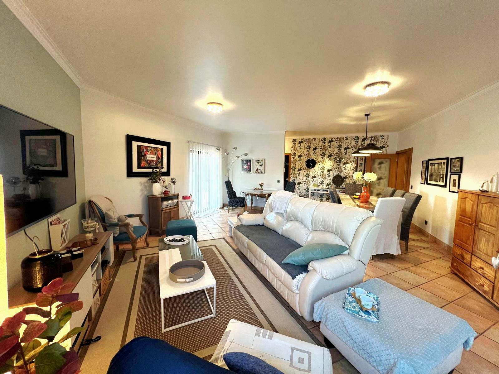 Excelente apartamento 3 quartos com piscina e garagem em Almancil