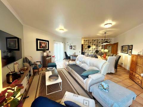 Excelente apartamento 3 quartos com piscina e garagem em Almancil