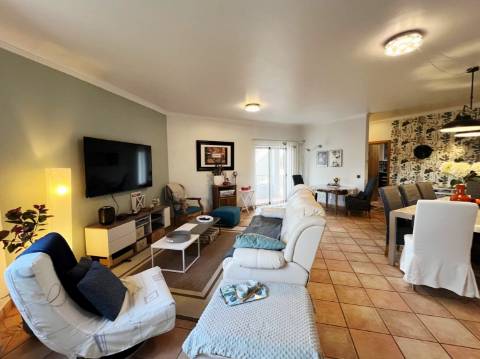 Excelente apartamento 3 quartos com piscina e garagem em Almancil