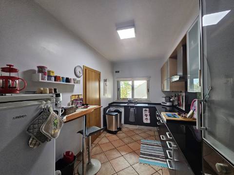 Excelente apartamento 3 quartos com piscina e garagem em Almancil