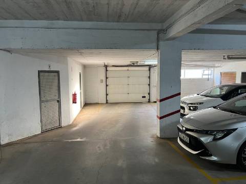 Excelente apartamento 3 quartos com piscina e garagem em Almancil