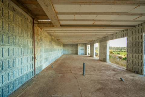 2 Moradias em construção disponíveis para venda no ponto de obra em que se encontram