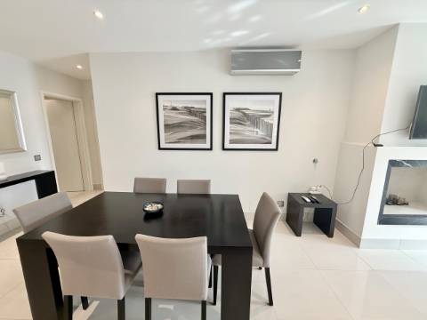 Luxuoso apartamento T2 virado para Sul em Pine Hills, Vilamoura