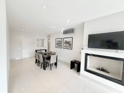 Luxuoso apartamento T2 virado para Sul em Pine Hills, Vilamoura