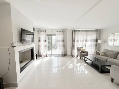Luxuoso apartamento T2 virado para Sul em Pine Hills, Vilamoura
