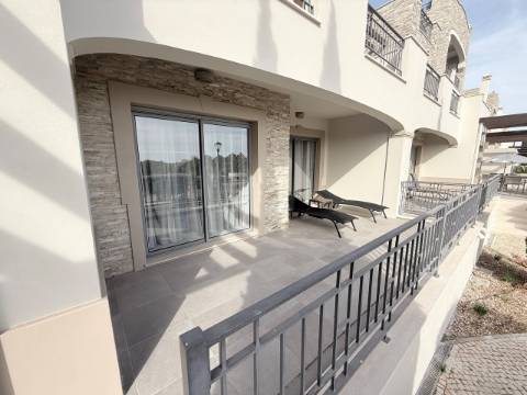 Luxuoso apartamento T2 virado para Sul em Pine Hills, Vilamoura