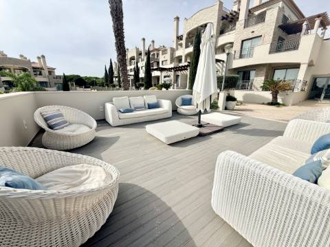 Luxuoso apartamento T2 virado para Sul em Pine Hills, Vilamoura