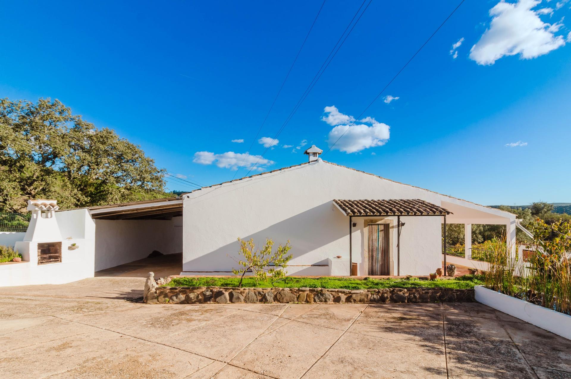 Moradia Tradicional Algarvia com 3 Quartos em Querença