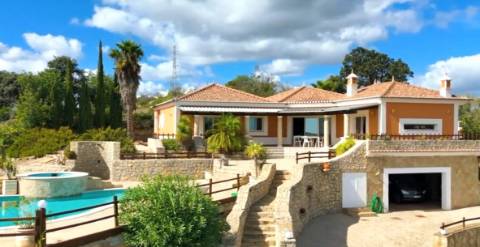 VENDIDA PELA 'TA MAISON DE RÊVE'