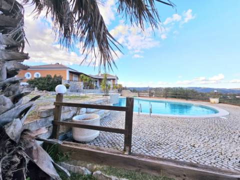 VENDIDA PELA 'TA MAISON DE RÊVE'