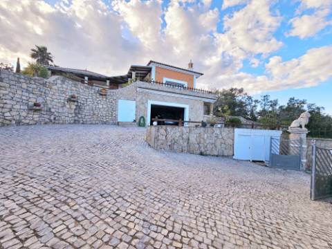 VENDIDA PELA 'TA MAISON DE RÊVE'