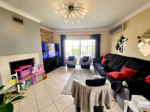 Moradia com 4 quartos Almancil com piscina privativa