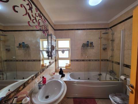 Moradia com 4 quartos Almancil com piscina privativa