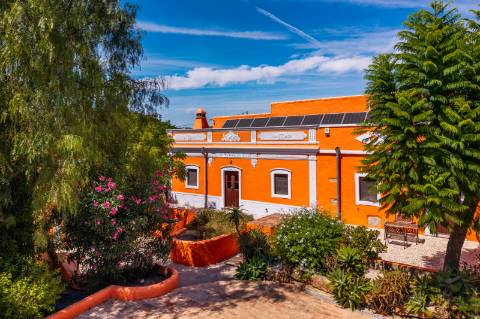 Quinta tradicional 5 quartos+ 2 no anexo+ piscina