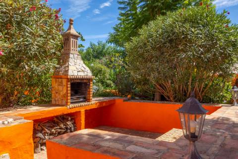 Quinta tradicional 5 quartos+ 2 no anexo+ piscina