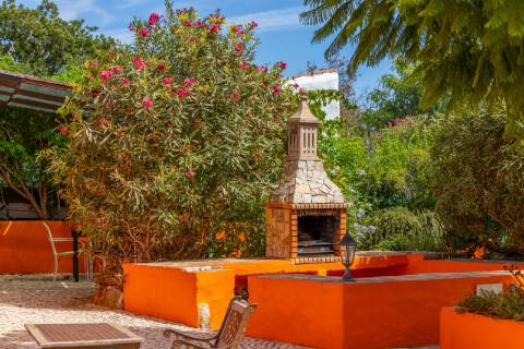 Quinta tradicional 5 quartos+ 2 no anexo+ piscina