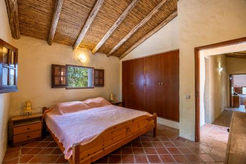 Quinta tradicional 5 quartos+ 2 no anexo+ piscina