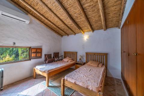 Quinta tradicional 5 quartos+ 2 no anexo+ piscina