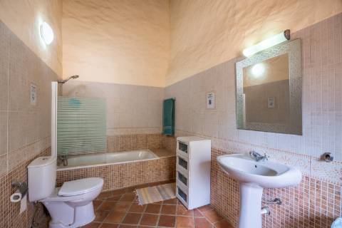 Quinta tradicional 5 quartos+ 2 no anexo+ piscina