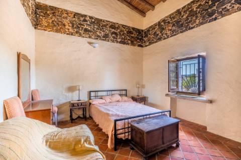 Quinta tradicional 5 quartos+ 2 no anexo+ piscina