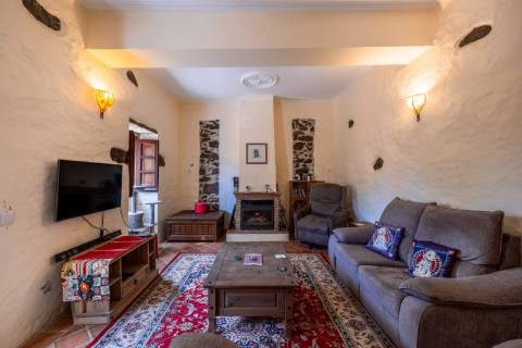 Quinta tradicional 5 quartos+ 2 no anexo+ piscina