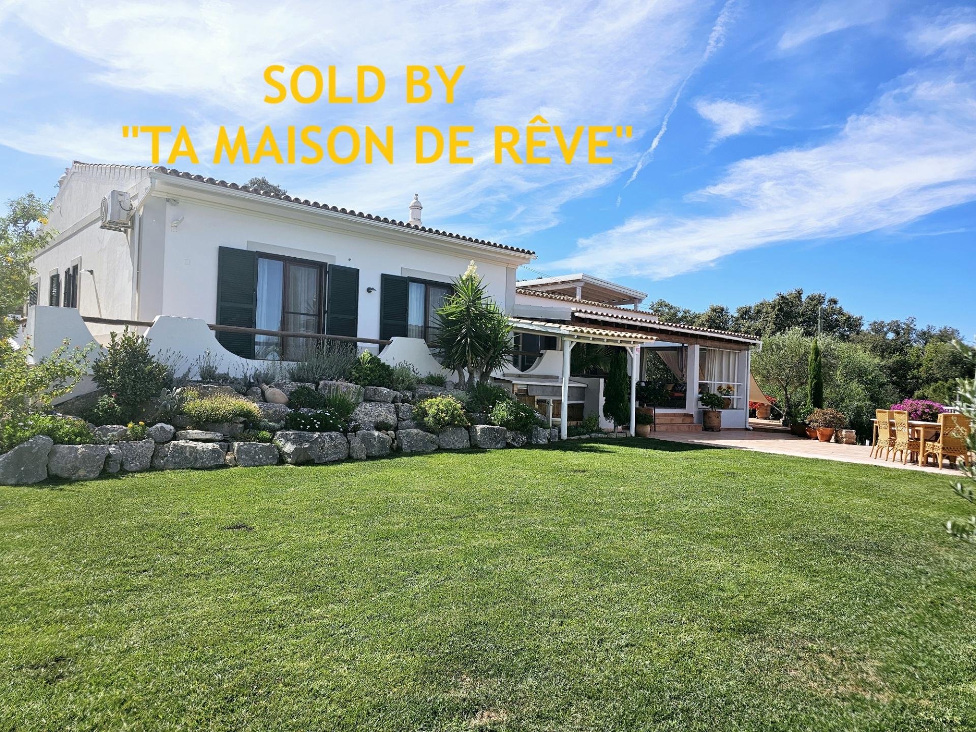 VENDIDA PELA ' TA MAISON DE RÊVE'