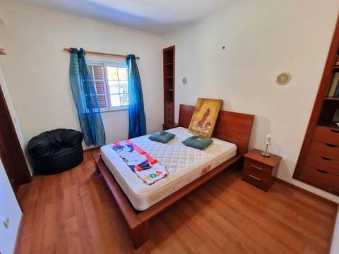 Moradia Espectacular com 5 quartos e piscina!