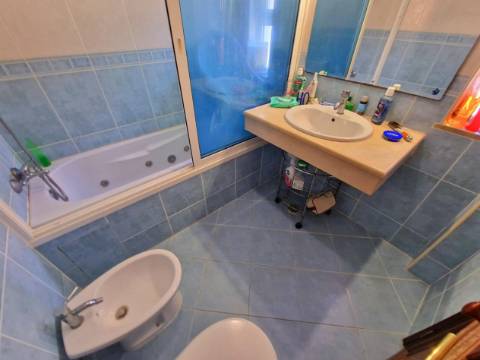 Moradia Espectacular com 5 quartos e piscina!