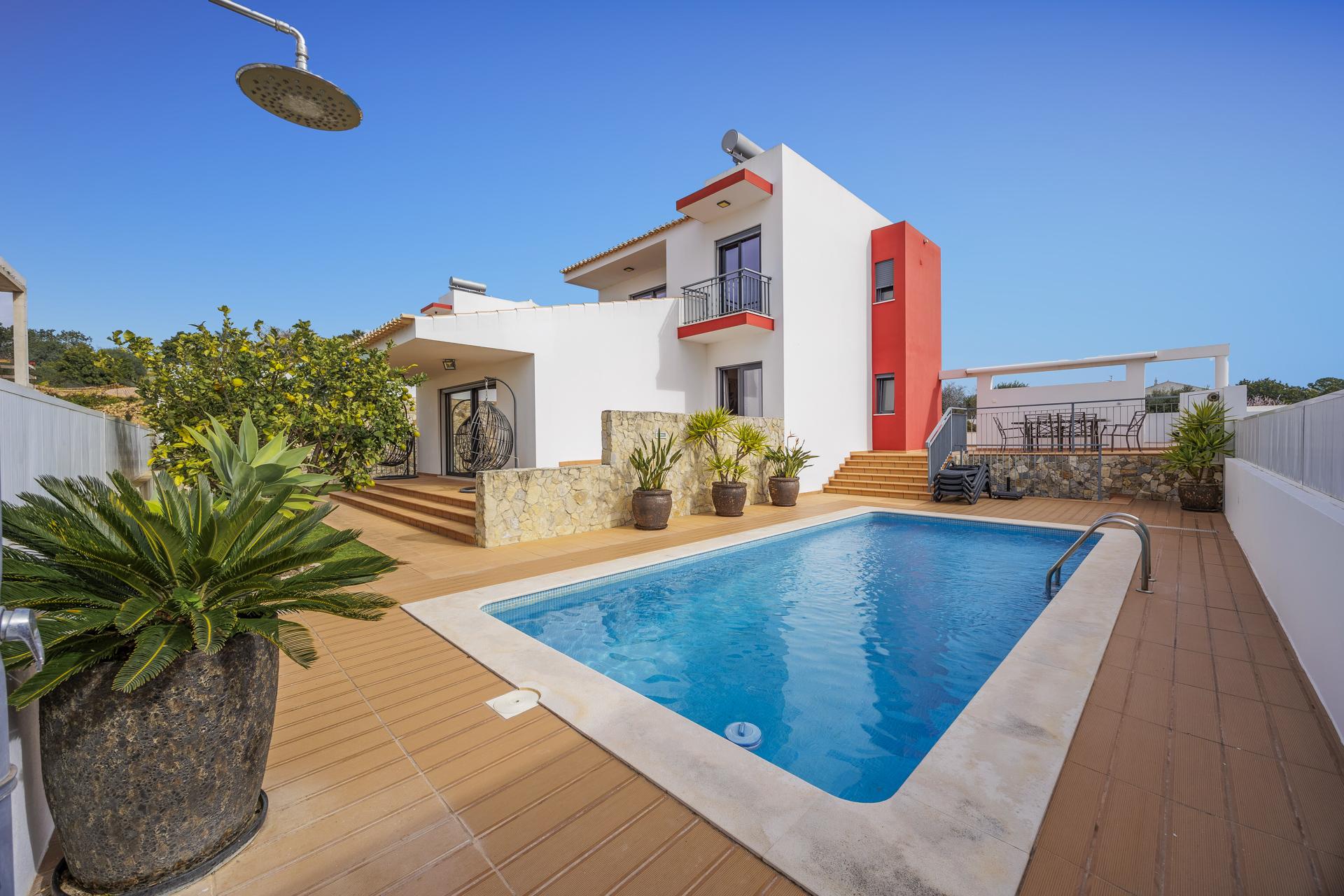 Villa Elegante em Localização Única