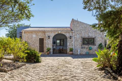 Linda Moradia 3 quartos e piscina