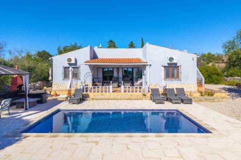 Linda Moradia 3 quartos e piscina