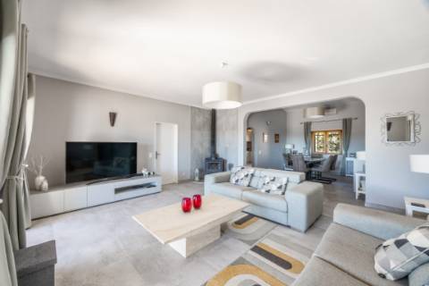 Linda Moradia 3 quartos e piscina