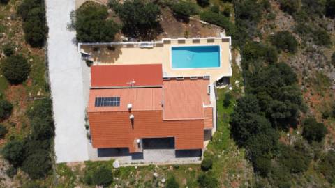 Moradia com vista mar para renovar