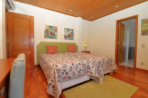 Excelente moradia com vista Golf