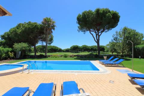 Excelente moradia com vista Golf