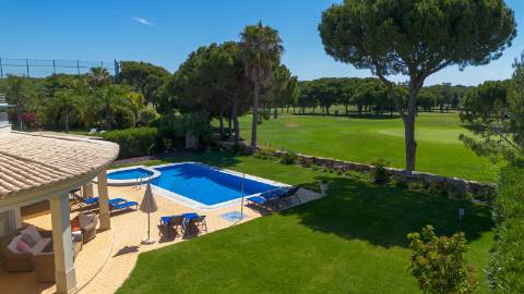 Excelente moradia com vista Golf