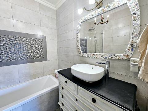 Moradia Moderna com Vista para a Ria Formosa e Rooftop Panorâmico
