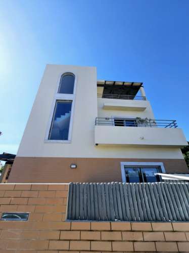 Moradia Moderna com Vista para a Ria Formosa e Rooftop Panorâmico
