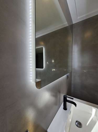 Moradia com 7 quartos em fase final de renovação