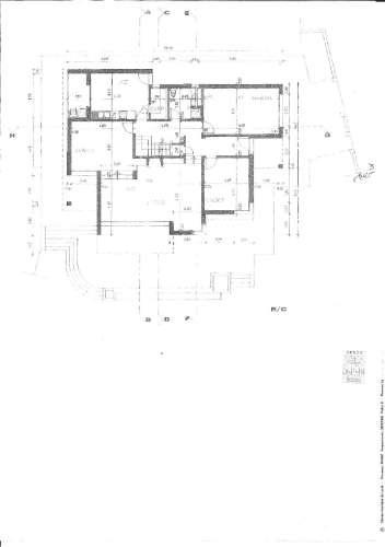 Moradia com 7 quartos em fase final de renovação