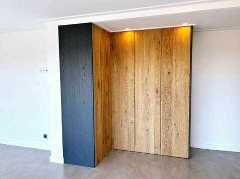 Moradia com 7 quartos em fase final de renovação