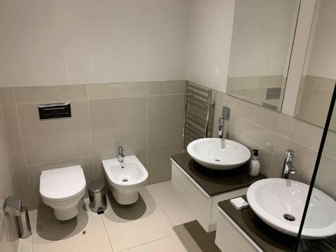 Apartamento de Luxo T2 com Terraço de 42m² no Pine Hills Resort, Vilamoura