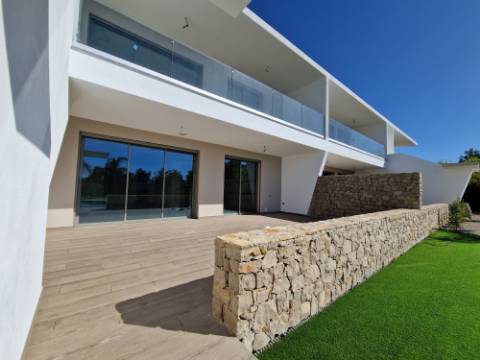 T3 de qualidade com garagem em box e piscina