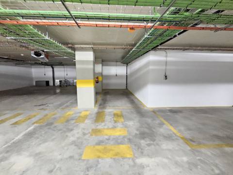 Apenas a 50 metros da praia - Fantástico Apartamento T2 com Terraço Privado em Quarteira