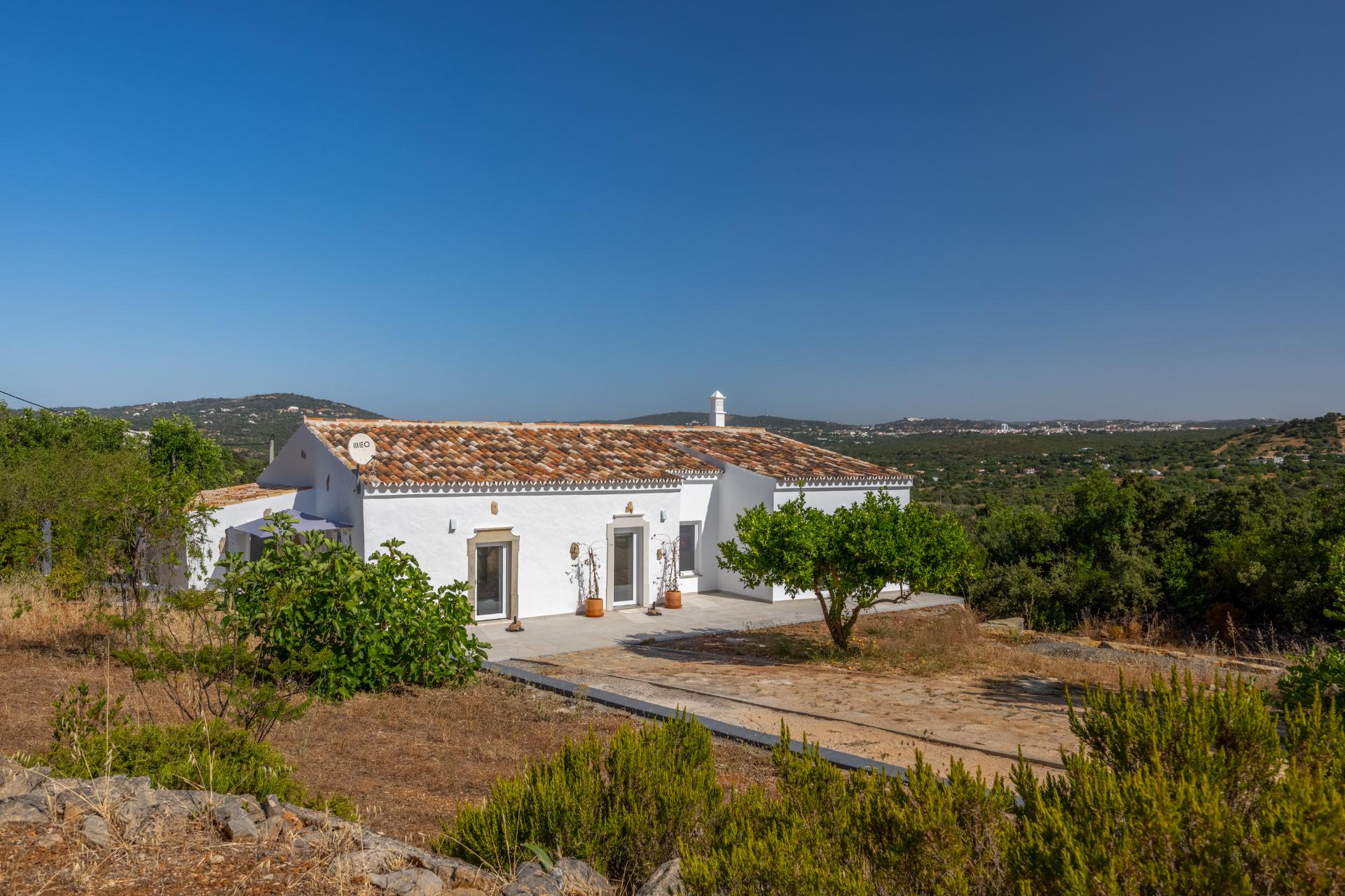 Quinta renovada por uma arquiteta conceituada perto de Estoi