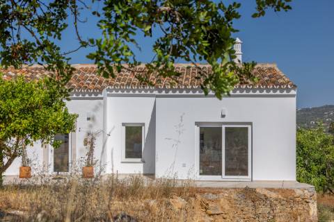 Quinta renovada por uma arquiteta conceituada perto de Estoi